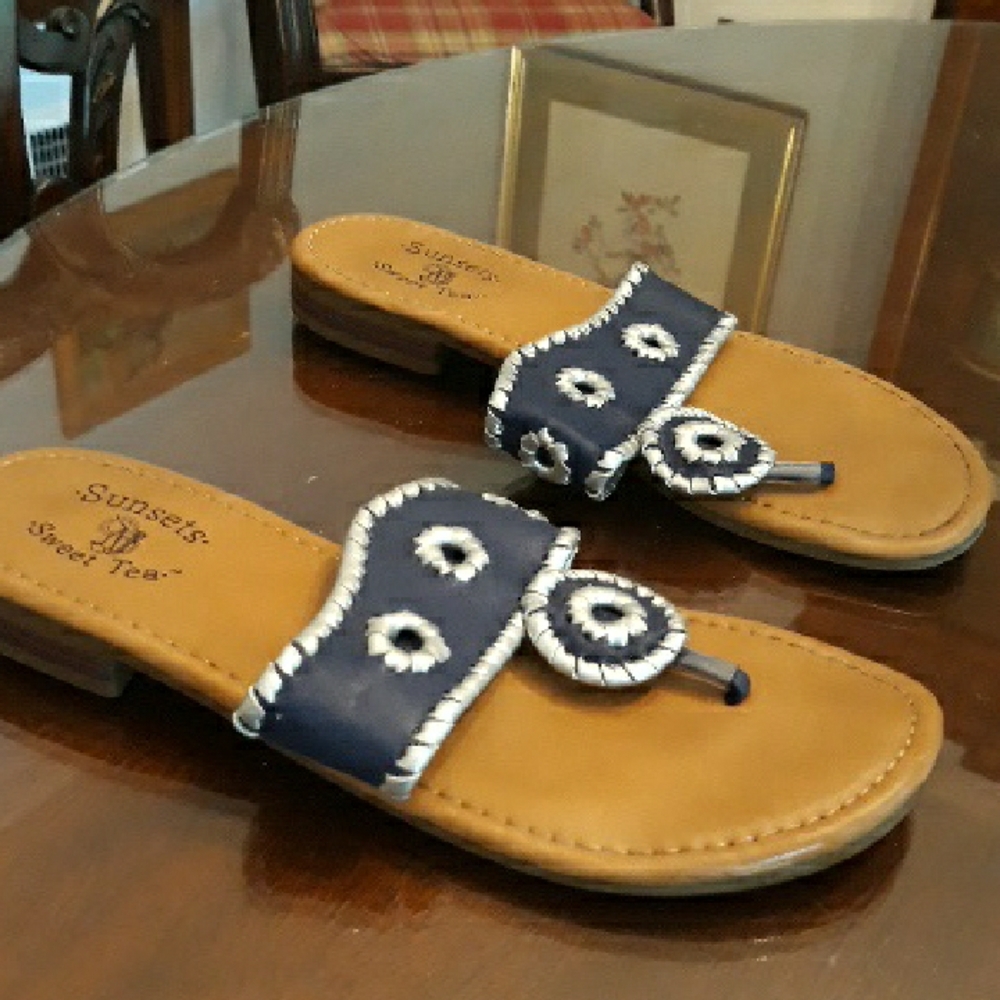 Sunsets Sweet Tea Blue & Tan Sandals Flip Flops with Decorative Straps, Size 7
